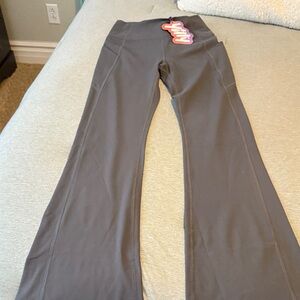 Fabletics YITTY Purelux Everyday Kick Flare Leggings Size M NWT